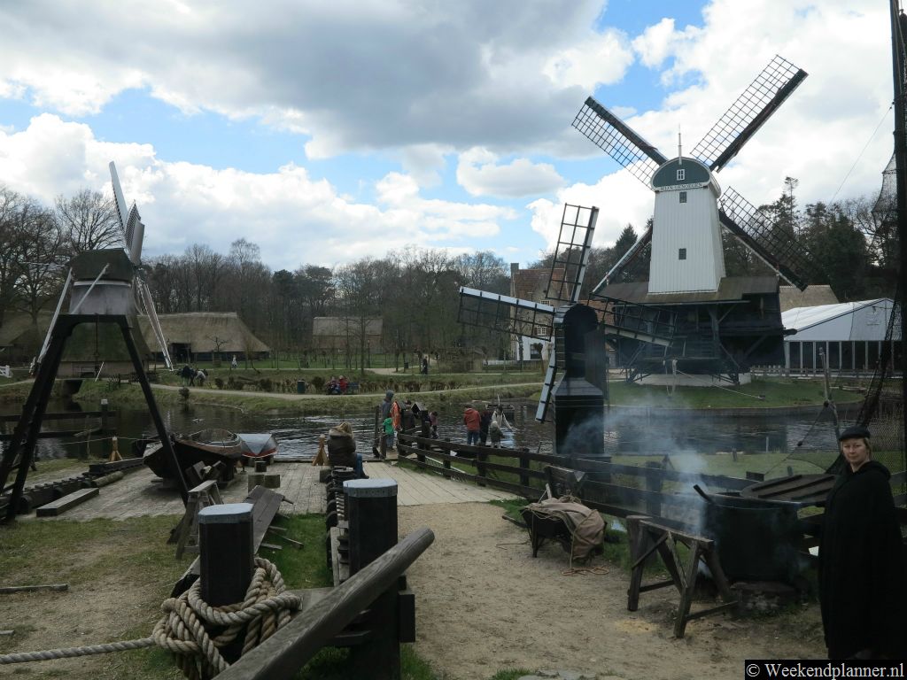 In het weekend zijn er vaak bijzondere activiteiten met verklede vrijwilligers die je vertellen over het leven vroeger.